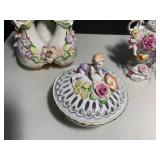 (3) German porcelain cherubs and fl... (3) German porcelain cherubs and fl...