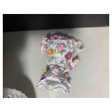 (3) German porcelain cherubs and fl... (3) German porcelain cherubs and fl...