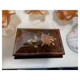 Carnival glass, lidded tea jar and ... Carnival glass, lidded tea jar and ...