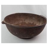 Cast Iron Cauldron with Wire Bail Handles - Rusty Interior