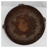 Cast Iron Cauldron with Wire Bail Handles - Rusty Interior