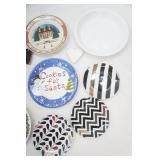 Collectible Holiday Plates. Decor & Serving