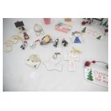 Christmas Basket, Ribbon, Decor, Collectibles, Gifts, Ornaments