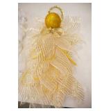 Artificial Flowers and Accessories. Door Decor