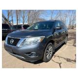 2013 NISSAN PATHFINDER SV *133k Miles | 4x4 | 3rd Row Seating* (NO RESERVE)