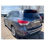 2013 NISSAN PATHFINDER SV *133k Miles | 4x4 | 3rd Row Seating* (NO RESERVE)