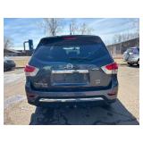 2013 NISSAN PATHFINDER SV *133k Miles | 4x4 | 3rd Row Seating* (NO RESERVE)