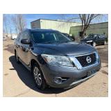 2013 NISSAN PATHFINDER SV *133k Miles | 4x4 | 3rd Row Seating* (NO RESERVE)