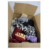 Assorted Men's & Women's Clothing - Varied Sizes Assorted Men's & Women's Clothing - Varied Sizes