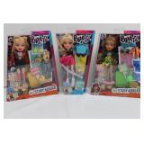 Bratz Study Abroad Dolls - 2x Cloe, 1x Yasmin (Lot of 3) Bratz Study Abroad Dolls - 2x Cloe, 1x Yasmin (Lot of 3)