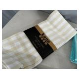 New Kitchen Towels, Dish Cloths, Microfibers, Flour Sack Towels, Etc