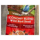 Vibrant Life Economy Blend Wild Bird Seed
