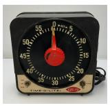 Vintage Electric TIME-O-LITE Model ECZ-73 Large Analog Timer For Photography Darkroom With Buzzer (Seems To Work)