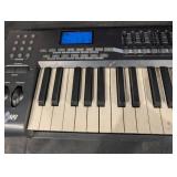 M-Audio Axiom 49 MIDI Keyboard Controller with 16 Pads & 8 Faders M-Audio Axiom 49 MIDI Keyboard Controller with 16 Pads & 8 Faders