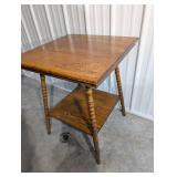 Oak End Table with Lower Shelf - Turned Legs, Vintage 28in L x 18in D Oak End Table with Lower Shelf - Turned Legs, Vintage 28in L x 18in D