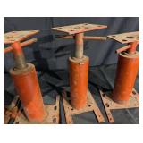 Industrial Screw Jacks with Base Plates (Lot of 4) Industrial Screw Jacks with Base Plates (Lot of 4)