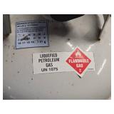 40-lb Propane Tank (Full !) 40-lb Propane Tank (Full !)