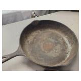 Lot of (3) Cast Iron Pans 11' (x1), 6-1/2' (x2) Lot of (3) Cast Iron Pans 11' (x1), 6-1/2' (x2)