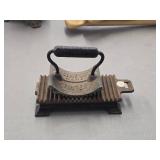 Vintage Cast Iron Hand Fluter by Geneva (Late 19th Century) Vintage Cast Iron Hand Fluter by Geneva (Late 19th Century)