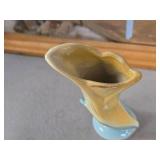 Bud Vase by Shawnee (USA) Bud Vase by Shawnee (USA)