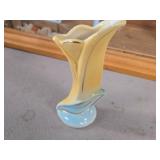 Bud Vase by Shawnee (USA) Bud Vase by Shawnee (USA)