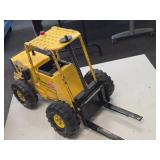 Vintage 1970's Mighty Tonka #54753 Pressed Steel Toy Forklift Vintage 1970's Mighty Tonka #54753 Pressed Steel Toy Forklift