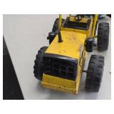 Vintage 1970's Mighty Tonka #54753 Pressed Steel Toy Forklift Vintage 1970's Mighty Tonka #54753 Pressed Steel Toy Forklift