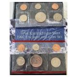 1997 P & D Mint Set 1997 P & D Mint Set