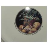 Lot of (6) 6 1/2' Ceramic Dessert / Salad Plates by Gien (France) / Cueillette pattern