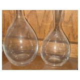 7-1/2' and 9-1/2' Clear Glass Table Vases