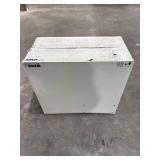 Soho Wall-Mount Ceramic Sink with Overflow Soho Wall-Mount Ceramic Sink with Overflow