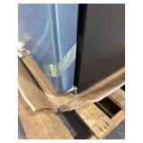 GE 17.5 Cu Ft Top-Freezer Refrigerator GE 17.5 Cu Ft Top-Freezer Refrigerator