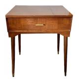 Singer 185K3 Sewing Machine in Vintage Wood Table - 31 x 24 x 16.5 in