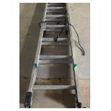 LG - Werner 24 ft Extension Ladder - Model DI224-2 - 225 lb Max Load, Type II