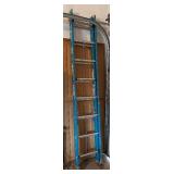 G - Werner Fiberglass Extension Ladder - 16 ft, 250 lb Load Capacity and Non-Conductive Model: D6016-2