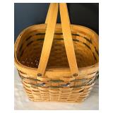 DR - Wicker Basket with Duck Motif & Wood Handles - 14-in Tall