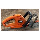 G - Black & Decker Chainsaw