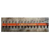 G - Black & Decker Chainsaw