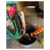 G - Roundup Lawn Weed Killer & Ortho Home Defense Insect Killer with Miracle-Gro Plant Foods