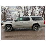2008 CADILLAC ESCALADE ESV *All Wheel Drive* (NO RESERVE)