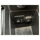 2015 CHRYSLER 200 LIMITED *2 Owner | No Accidents Reported* (NO RESERVE)