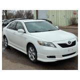2008 TOYOTA CAMRY SE *No Accidents Reported* (NO RESERVE)