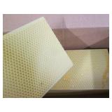 25 Small deep foundation bee frames... 25 Small deep foundation bee frames...