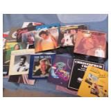 Lot of 45 records, many popular art... Lot of 45 records, many popular art...