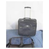 Targus laptop bag and luggage... Targus laptop bag and luggage...