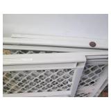 2 Child or pet gates... 2 Child or pet gates...