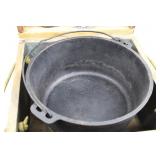 BB Vintage Cast Iron Cookware Set in Wooden Box
