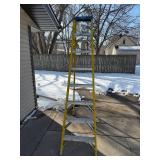 Werner 8 ft Non-Conductive Fiberglass Step Ladder - 250 lb Load Capacity