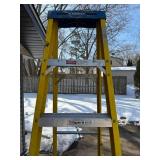 Werner 8 ft Non-Conductive Fiberglass Step Ladder - 250 lb Load Capacity