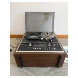 Akai GX-1820D Reel-To-Reel Tape Recorder - 4-Track Stereo Auto-Reverse Wood Cabinet